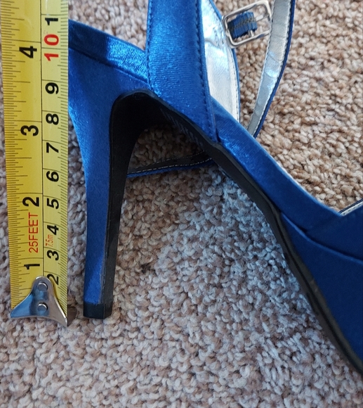 Blue satin shoes - Picture 3 of 5